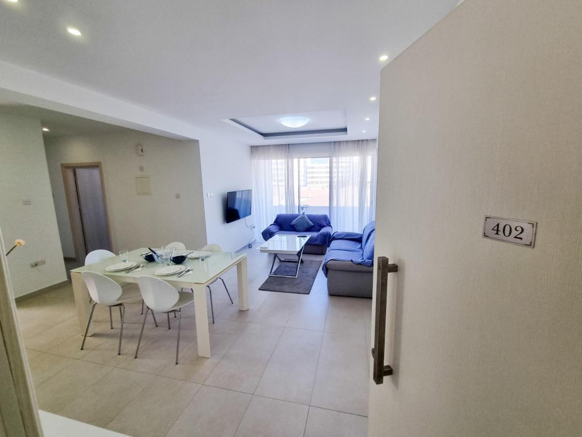 Seaside Elegance Retreat Apartment Larnaca Ngoại thất bức ảnh